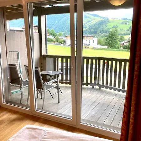 Adler By Jara * كابرون